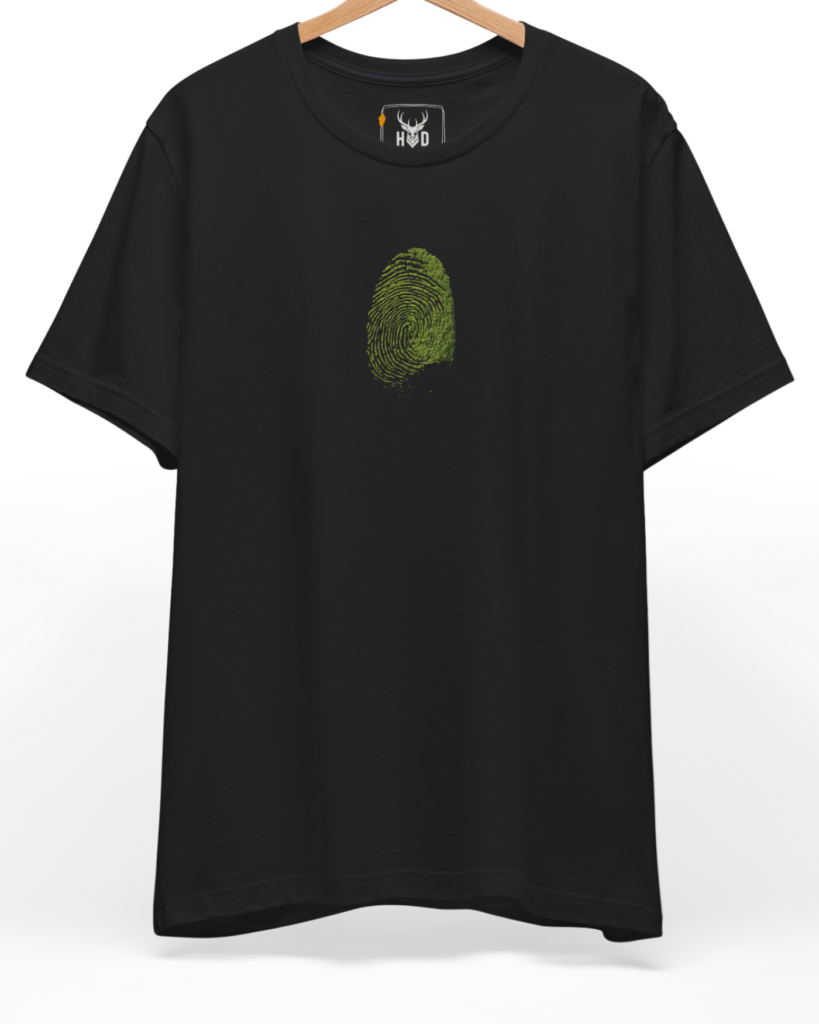 A high-end display of the official Holydeer Green Identity Tee showcasing unique Sükûnet Veren Green Living T-Shirt design lines. The central Save The Planet Top graphic features a miniature Conscious Identity T layout centering a detailed Fingerprint Leaf Top portrait with intricate green moss growths and eco activist cloth textures printed squarely on a black shirt canvas.