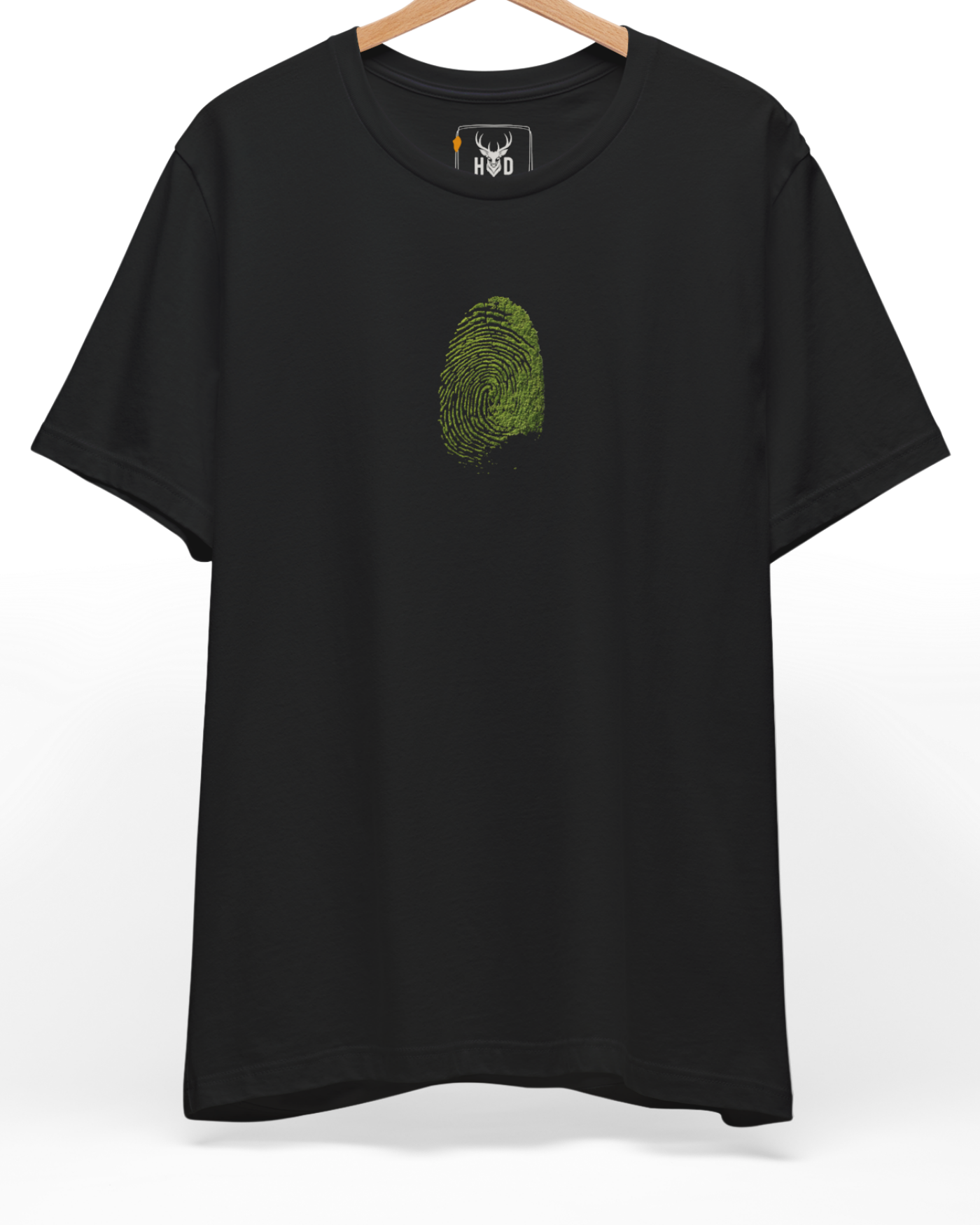 A high-end display of the official Holydeer Green Identity Tee showcasing unique Sükûnet Veren Green Living T-Shirt design lines. The central Save The Planet Top graphic features a miniature Conscious Identity T layout centering a detailed Fingerprint Leaf Top portrait with intricate green moss growths and eco activist cloth textures printed squarely on a black shirt canvas.